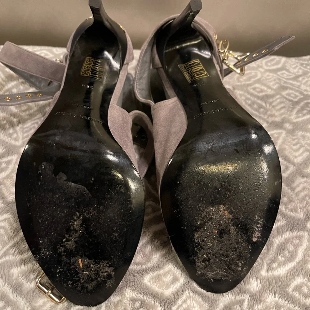 Burberry heels - Picture 12 of 13